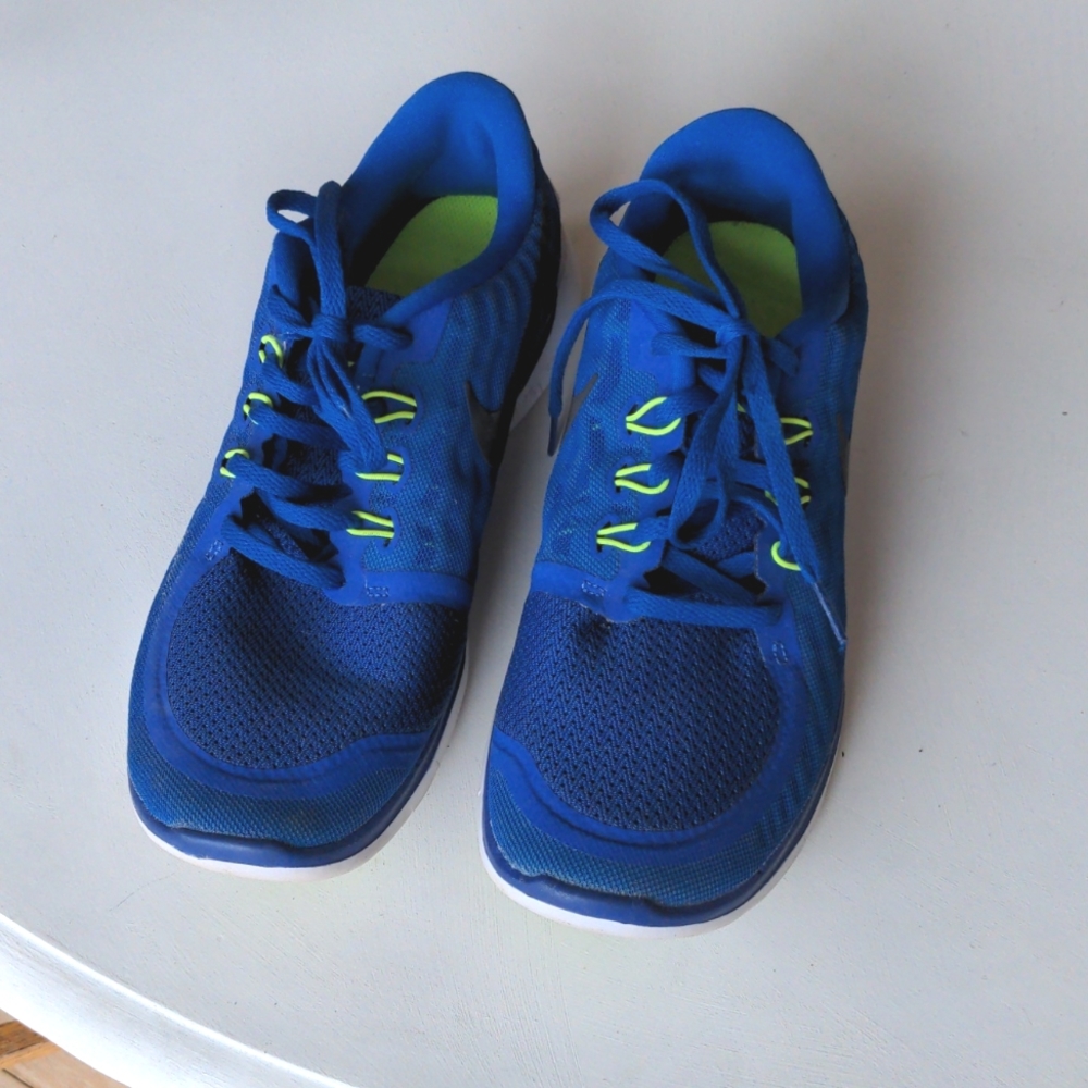 Nike Free 5.0 size 7Y